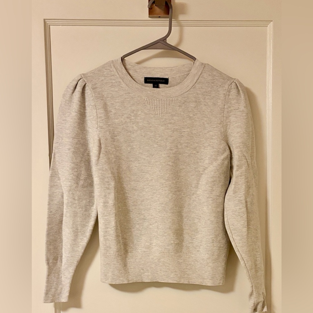 Banana Republic Heather Gray Crew Neck Sweater